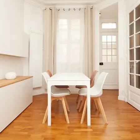 Wagram 17th Apartment *